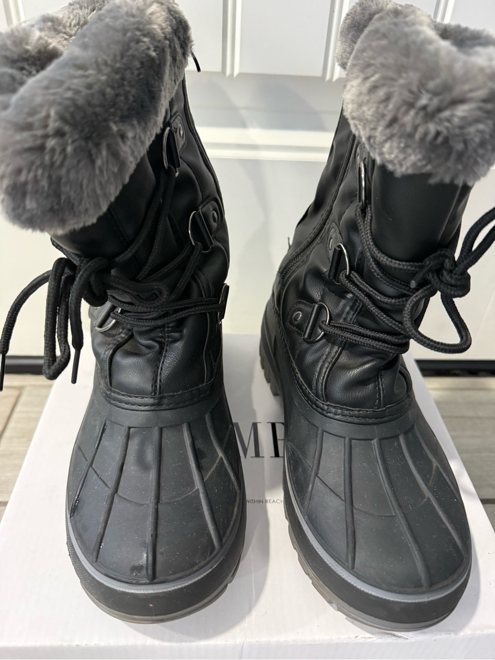 Dream Pairs Black Kids Snow Boots with Gray Faux Fur Cuff